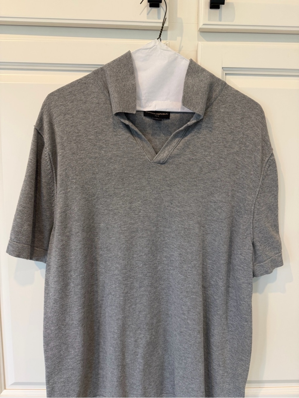 Banana Republic Men’s Heather Gray Polo-Style Short Sleeve Shirt